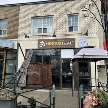 CUTE RESTAURANT IN LEASIDE AVAILABLE